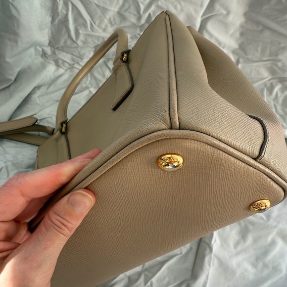 Prada Galleria medium Saffiano leather bag Tan - Picture 6 of 9